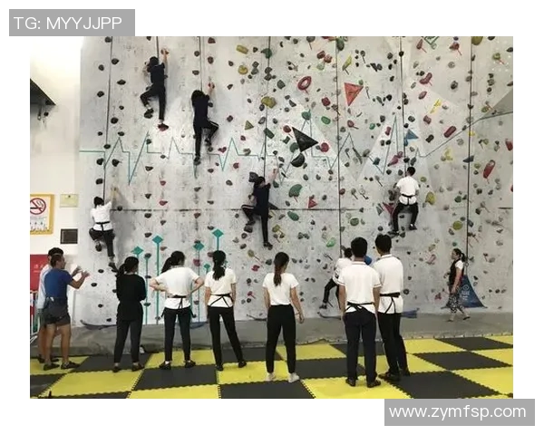 攀岩深度探索:揭秘上海攀岩队的训练与战术策略 攀岩深度探索:揭秘上海攀岩队的训练与战术策略